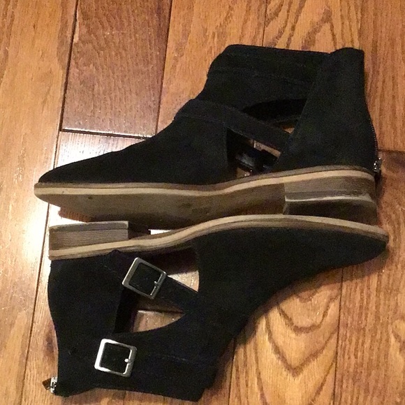 Chinese Laundry Booties - Picture 7 of 7